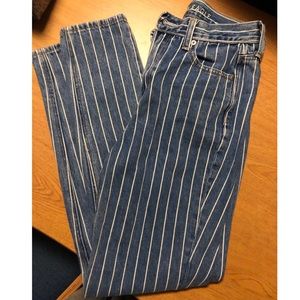 American Eagle Mom Jeans